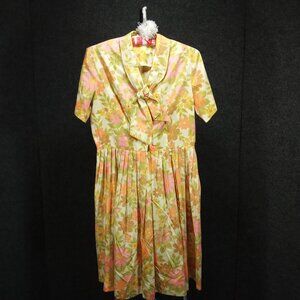 1950's Yellow Daisy Print Circle Dress